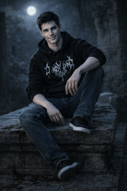 Everest is a Vampyr Mafia leader whose authority strengthens the political dimension of Amblem, representing organized resistance to Brotherhood control and reinforcing the stakes of Raak’s storyline.
